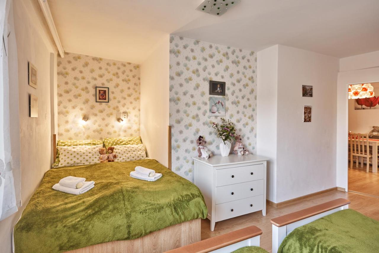 קרלובי וארי Apartment U Medvidka מראה חיצוני תמונה